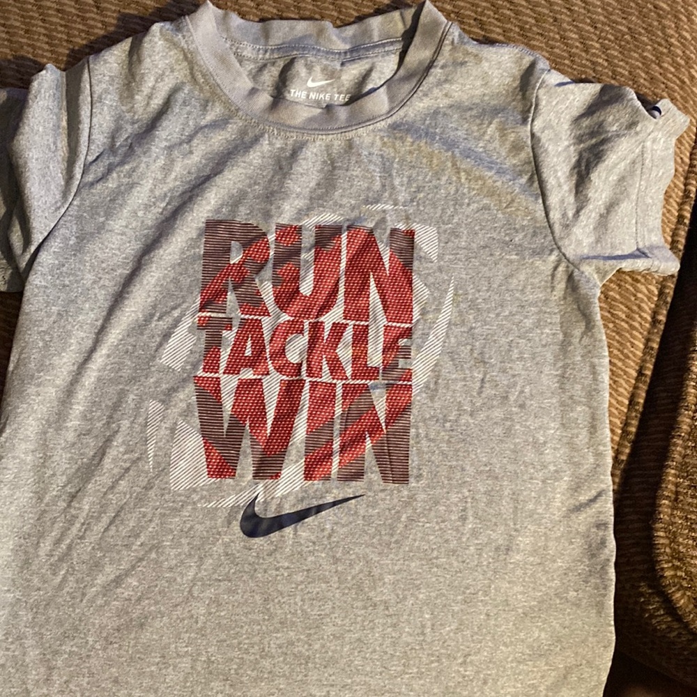 Boys Nike size 6